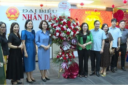 Các đơn vị thăm, chúc mừng Báo Đại biểu Nhân dân nhân ngày 21.6