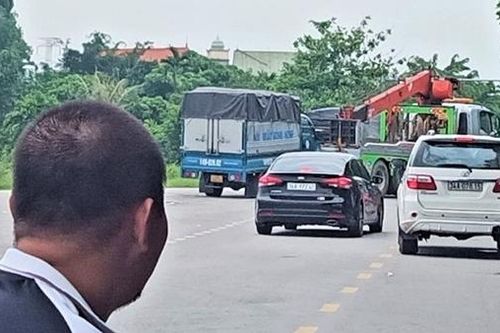 Người đàn ông tử vong trên xe ô tô đang nổ máy