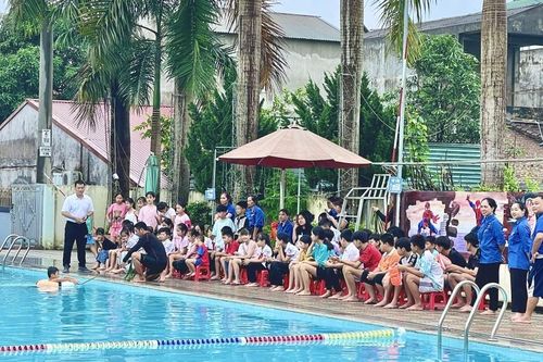 Tuyên truyền phòng, chống đuối nước và hướng dẫn kỹ năng dạy bơi an toàn cho hơn 70 thanh thiếu nhi