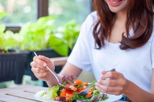 5 thói quen ngay sau bữa ăn âm thầm hủy hoại cơ thể bạn