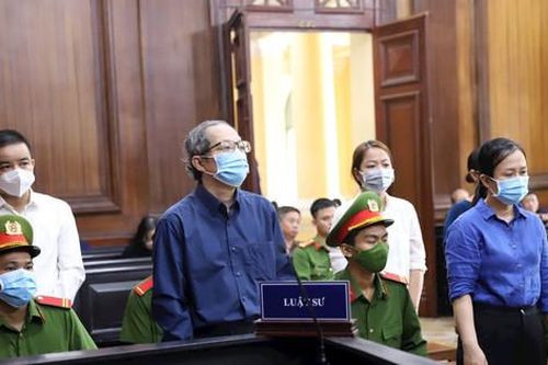 Nguyên Giám đốc Bệnh viện thành phố Thủ Đức lĩnh thêm 11 năm tù giam trong vụ án thứ hai