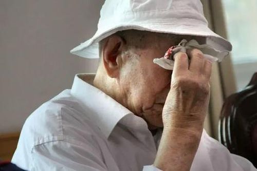 78 tuổi có 3 người con, lương hưu 21 triệu/tháng, tôi cùng vợ vào viện dưỡng lão sau nhiều lần phiền tới hàng xóm