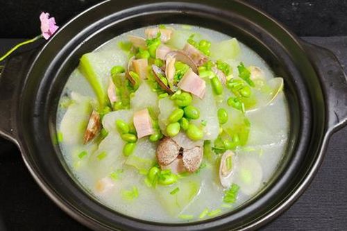 Vào mùa hè nên thường xuyên ăn món canh này, không chỉ thanh nhiệt, cấp ẩm cho da mà còn giúp tăng sức đề kháng