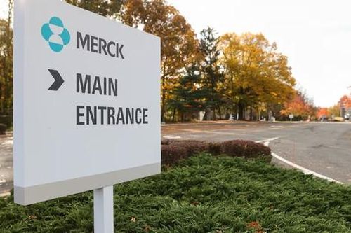 FDA phê duyệt vaccine phế cầu khuẩn của Merck cho người lớn