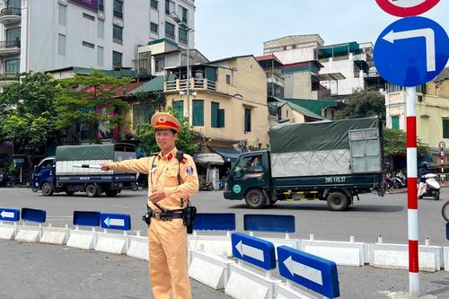 Điều chỉnh giao thông qua nút giao Trần Nhật Duật - Cầu Chương Dương