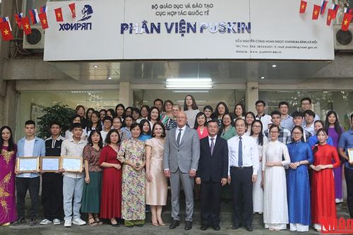 Xây dựng Phân viện Puskin tại Hà Nội thành Trung tâm tiếng Nga cấp khu vực