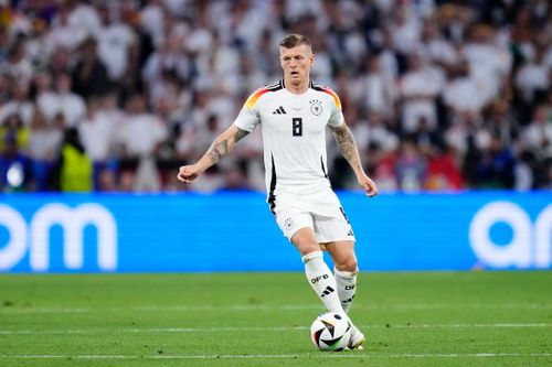 Hãy tận hưởng Toni Kroos khi còn có thể
