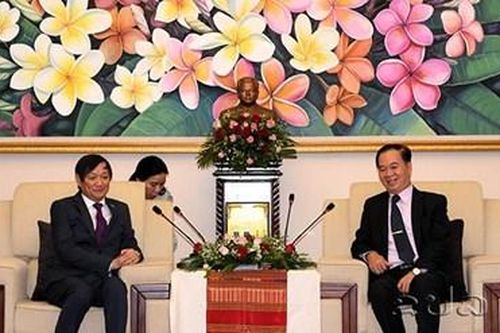 Chánh Văn phòng Trung ương Đảng Nhân dân Cách mạng Lào tiếp Đại sứ Việt Nam đến chào từ biệt