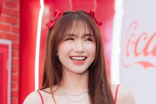 Hòa Minzy có tình mới sau khi chia tay bạn trai thiếu gia?