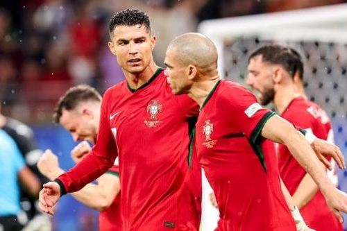Pepe và Cristiano Ronaldo trở thành bộ đôi nhiều tuổi nhất dự EURO