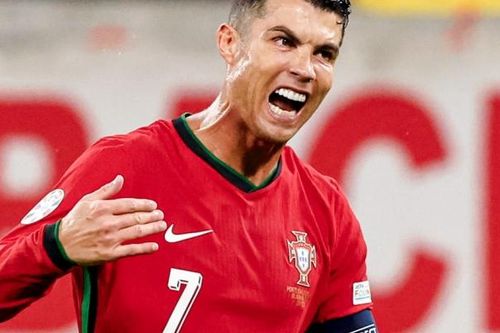 Bồ Đào Nha thắng ngược CH Séc trong ngày Ronaldo đi vào lịch sử