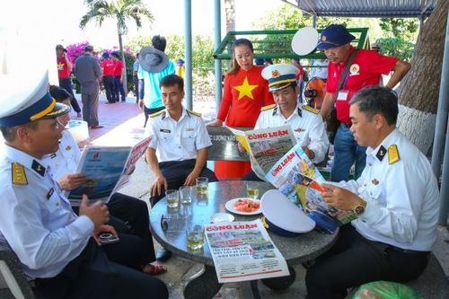 Nhà báo Nguyễn Hường – Báo Nhà báo và Công luận: Hòa chung nhịp đập với biển, đảo thiêng liêng!