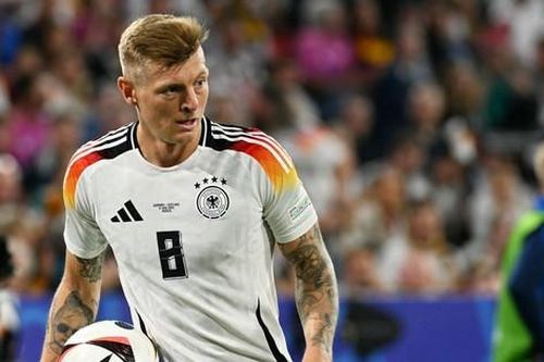 Tiết lộ: Toni Kroos suýt bỏ lỡ trận mở màn, ra sân với thuốc giảm đau vẫn chơi hay đến khó tin