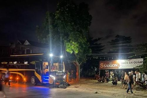 Đối đầu xe khách, hai thanh niên tử vong