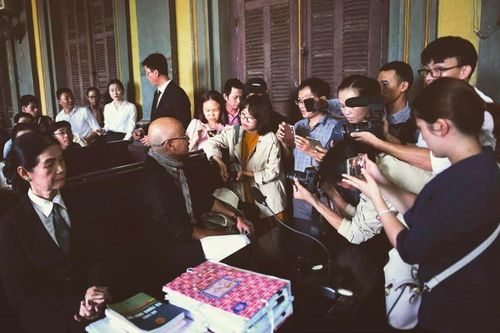 Tâm sự của các nhà báo chốn 'công đường'