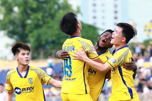 Nhận định Quảng Nam đấu SLNA: Chạy trốn suất play-off