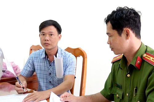 Loạt nguyên lãnh đạo huyện chỉ đạo cấp dưới lập khống hồ sơ trả nợ tiền chúc Tết