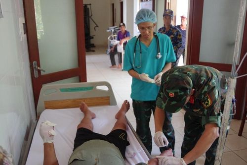 Cứu ngư dân bị đứt lìa 4 ngón tay ở Trường Sa