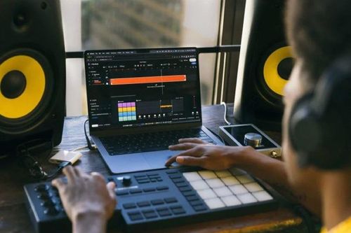 CEO BandLab: Trí tuệ nhân tạo không 'giết chết' sự sáng tạo của con người
