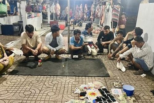 Vĩnh Long: Triệt xóa điểm đánh bạc có bố trí người cảnh giới
