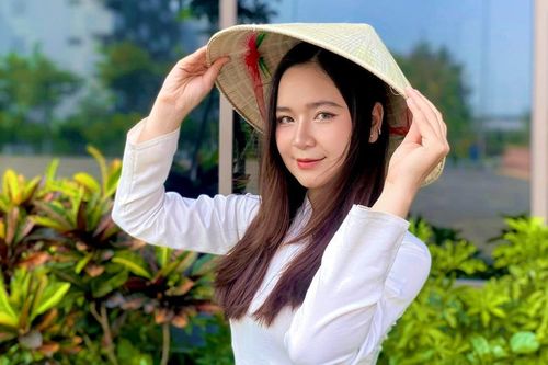 Visual ngọt ngào của cô nàng sinh viên đa tài xứ Đà Thành