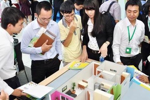 Môi giới bất động sản sốt sắng đi học lấy chứng chỉ hành nghề