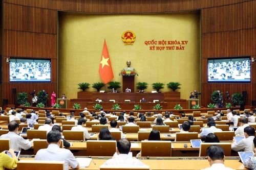Đoàn ĐBQH tỉnh Phú Thọ tham gia thảo luận tại Tổ về các dự án Luật