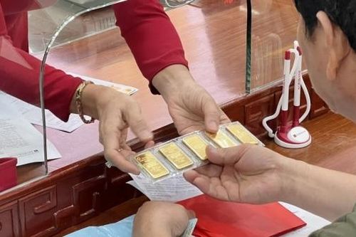 TP. Hồ Chí Minh: Khách chuyển hướng đăng ký mua vàng online qua ngân hàng tăng cao