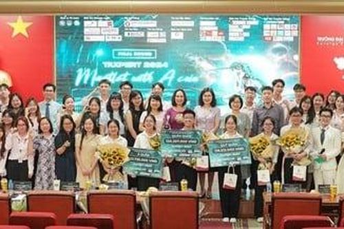 Chung kết Cuộc thi Thuế Taxpert 2024 - Martlet With A Coin