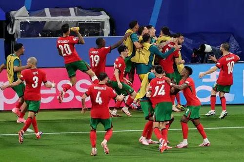 Bồ Đào Nha 2-1 Cộng hòa Séc: Bước ngoặt thay người