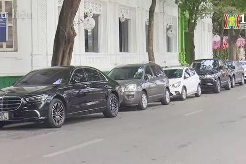Hạn chế ô tô vào phố cổ, nên hay không?