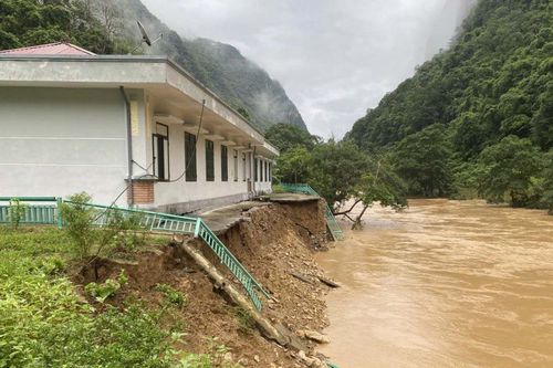 Mưa lớn tiếp tục gây sạt lở đất trên địa bàn tỉnh