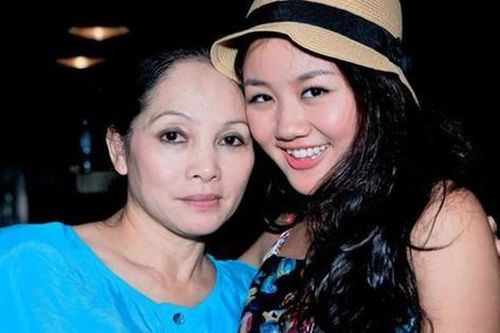 Cuộc sống vợ chồng viên mãn của nữ Đại tá được phong NSND hồi tháng 3