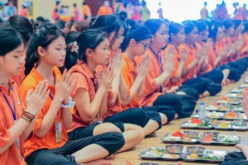 Nở rộ các khóa tu mùa hè: Cần nhận diện những khóa tu chất lượng