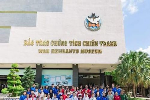Thanh niên tình nguyện hè: Cùng thiếu nhi tìm hiểu lịch sử vẻ vang của dân tộc