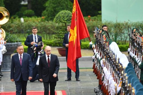 Lễ đón chính thức Tổng thống Nga Vladimir Putin thăm cấp Nhà nước tới Việt Nam
