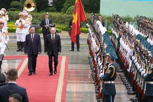 Chủ tịch nước Tô Lâm chủ trì lễ đón Tổng thống Nga Vladimir Putin