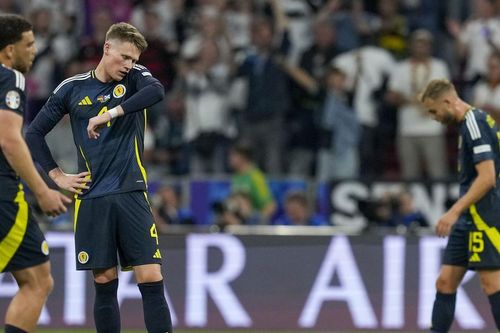 Fan khó hiểu với những gì McTominay làm trong trận Scotland gặp Thụy Sĩ ở EURO 2024