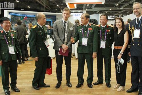 Thúc đẩy hợp tác quốc phòng Việt Nam-Pháp
