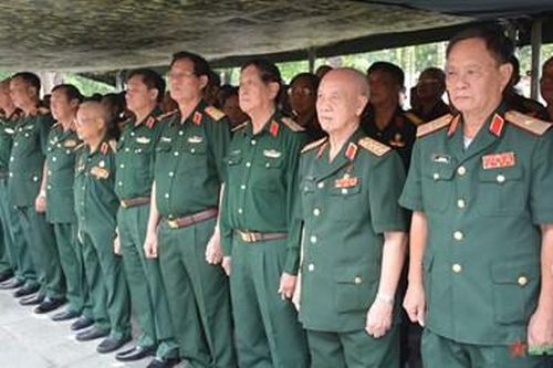 Họp mặt kỷ niệm 50 năm Ngày truyền thống Quân đoàn 4