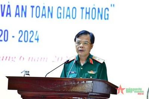 Thiếu tướng Lê Hồng Nhân dự Hội nghị sơ kết 5 năm thực hiện Cuộc vận động 50 tại Bộ CHQS tỉnh Nghệ An