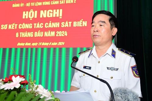 Vùng Cảnh sát biển 2 xua đuổi hơn 300 lượt tàu cá nước ngoài vi phạm