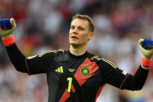 Thủ môn Manuel Neuer xô đổ nhiều kỷ lục tại EURO