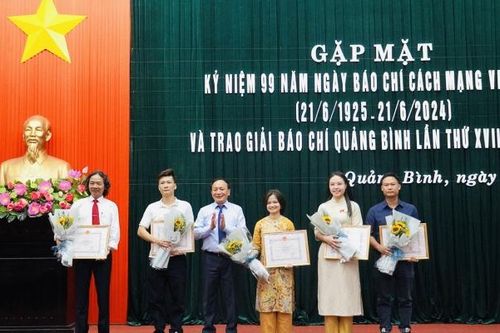 Quảng Bình: Gặp mặt kỷ niệm Ngày Báo chí Cách mạng Việt Nam và trao Giải Báo chí của tỉnh