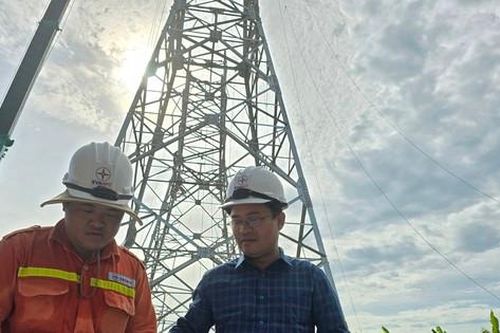 Trên đại công trường 500kV mạch 3 - bài 9: Cha và con chung một công trường