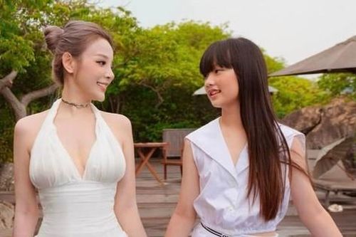 Showbiz 20/6: Con gái 11 tuổi của chị đẹp Huyền Baby