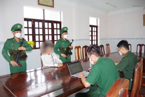 Bắt giữ đối tượng tàng trữ trái phép chất ma túy
