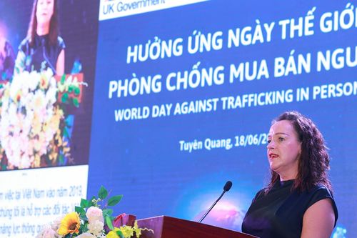 Đại sứ quán Anh hưởng ứng Ngày toàn dân phòng, chống mua bán người