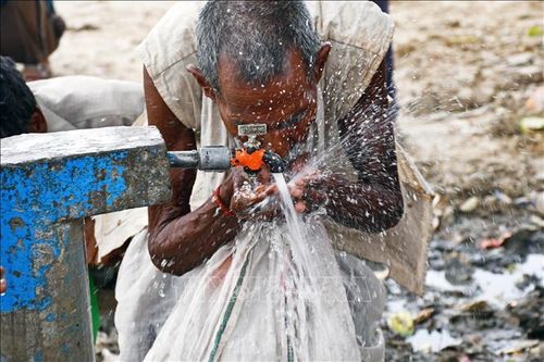 Ấn Độ ghi nhận hơn 40.000 trường hợp nghi 'sốc nhiệt' trong mùa hè