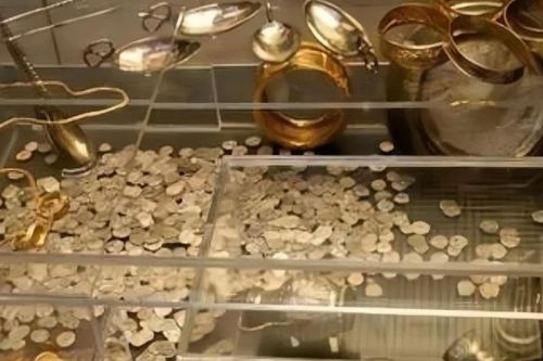 Anh nông dân hưởng 'lộc trời cho', khi nhặt được 'kho báu' toàn vàng 38 tỷ